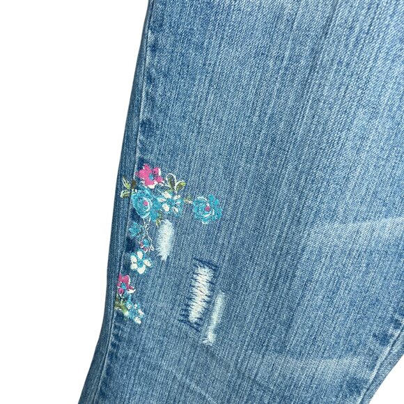 Vintage 00s Y2K Aeropostale 3 4 Short Flare Distressed Low‎ Rise Floral Jeans - Picture 3 of 6